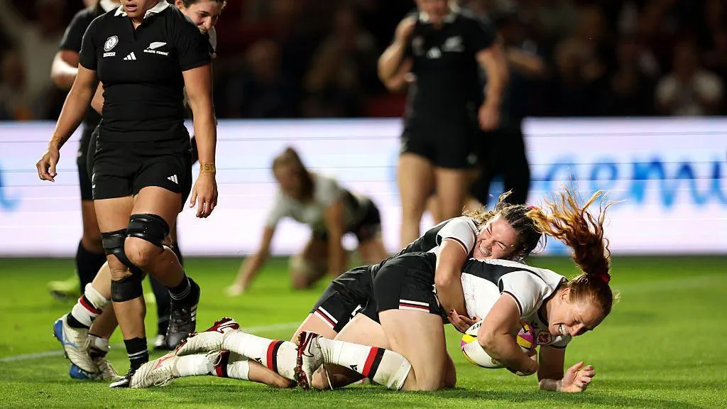 Sensational Maple Leaf side upset tournament favorites to clinch championship match